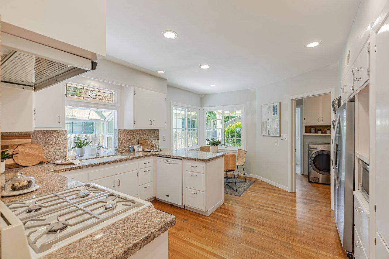 Detail Gallery Image 12 of 68 For 1800 8th Ave, Sacramento,  CA 95818 - 4 Beds | 1/1 Baths