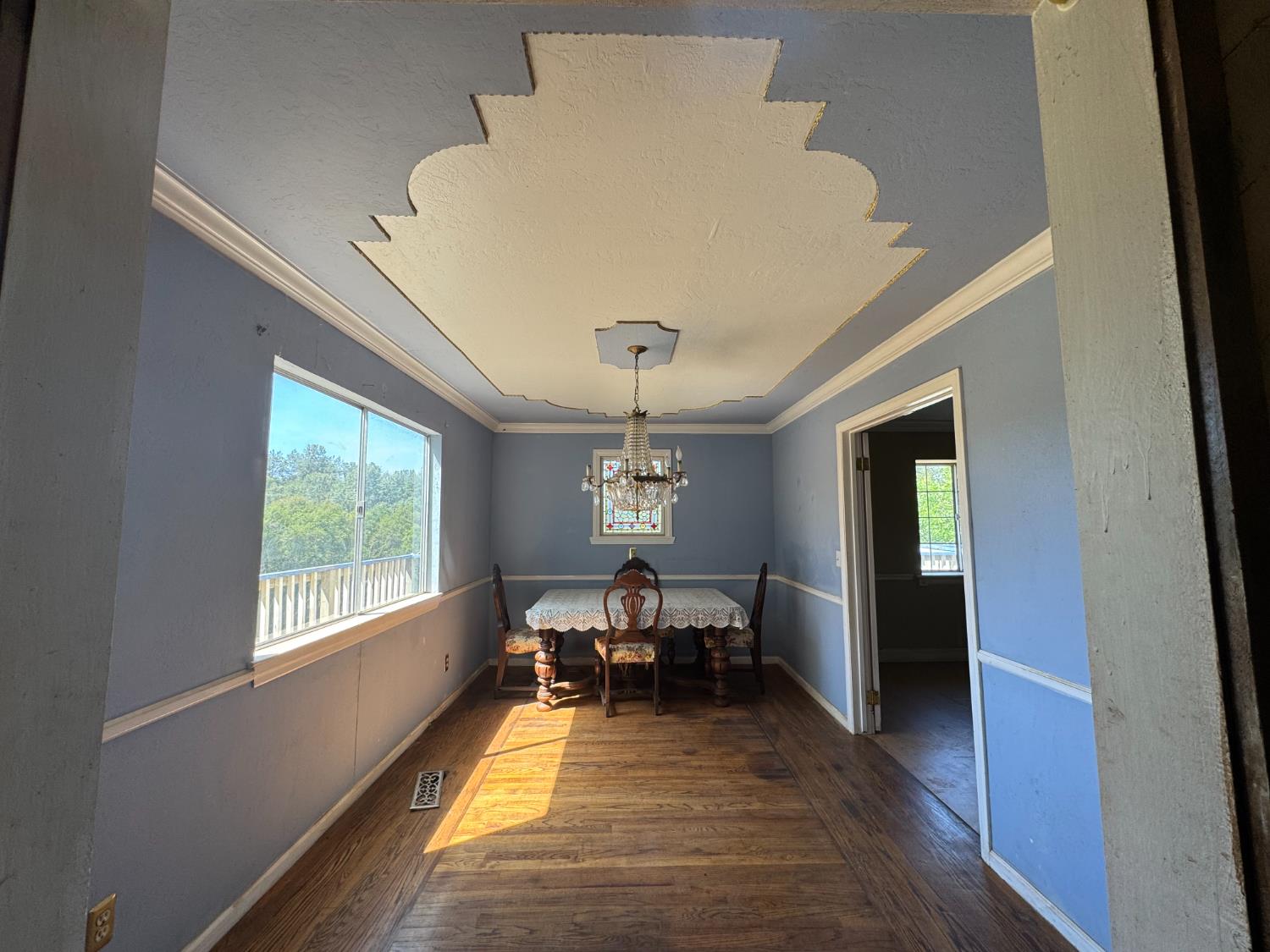 Margarita Court, Coulterville, California image 9