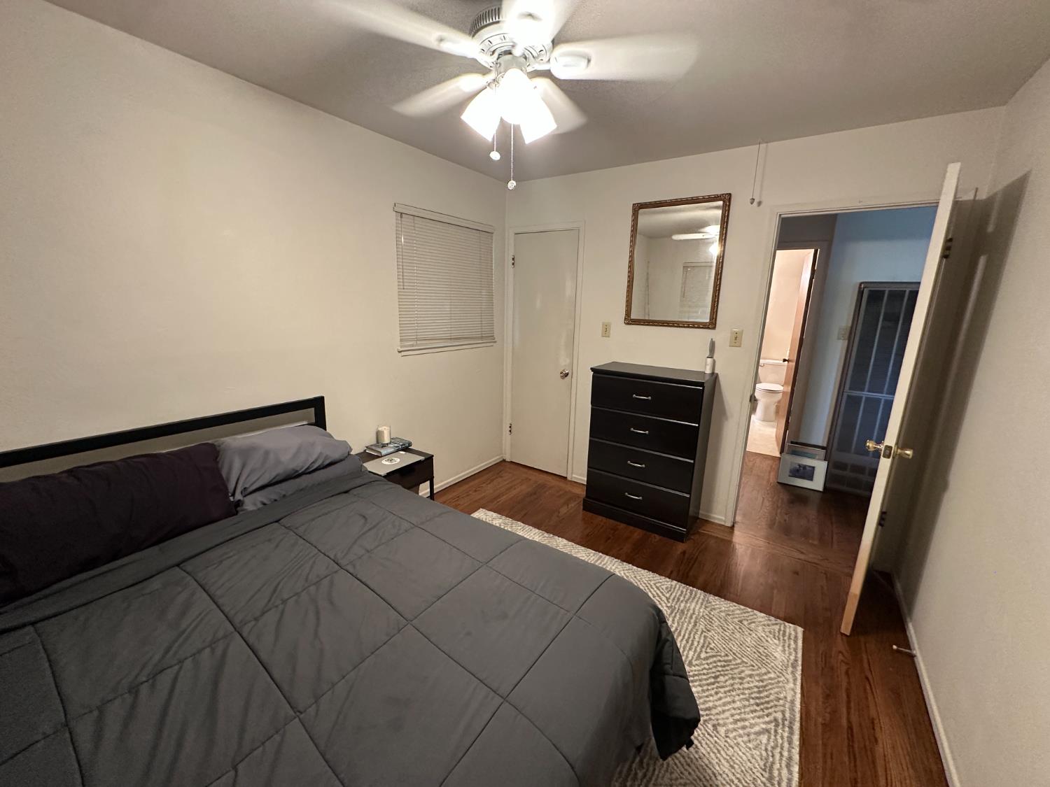 Detail Gallery Image 39 of 70 For 2124 H St, Sacramento,  CA 95816 - – Beds | – Baths