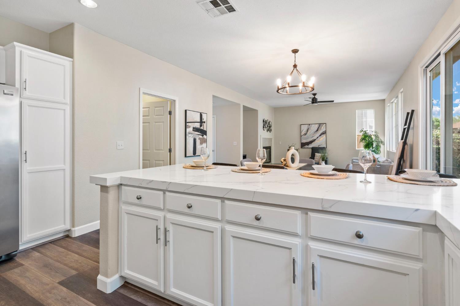 Detail Gallery Image 21 of 40 For 4677 Bonsai Ave, Tracy,  CA 95377 - 4 Beds | 2/1 Baths