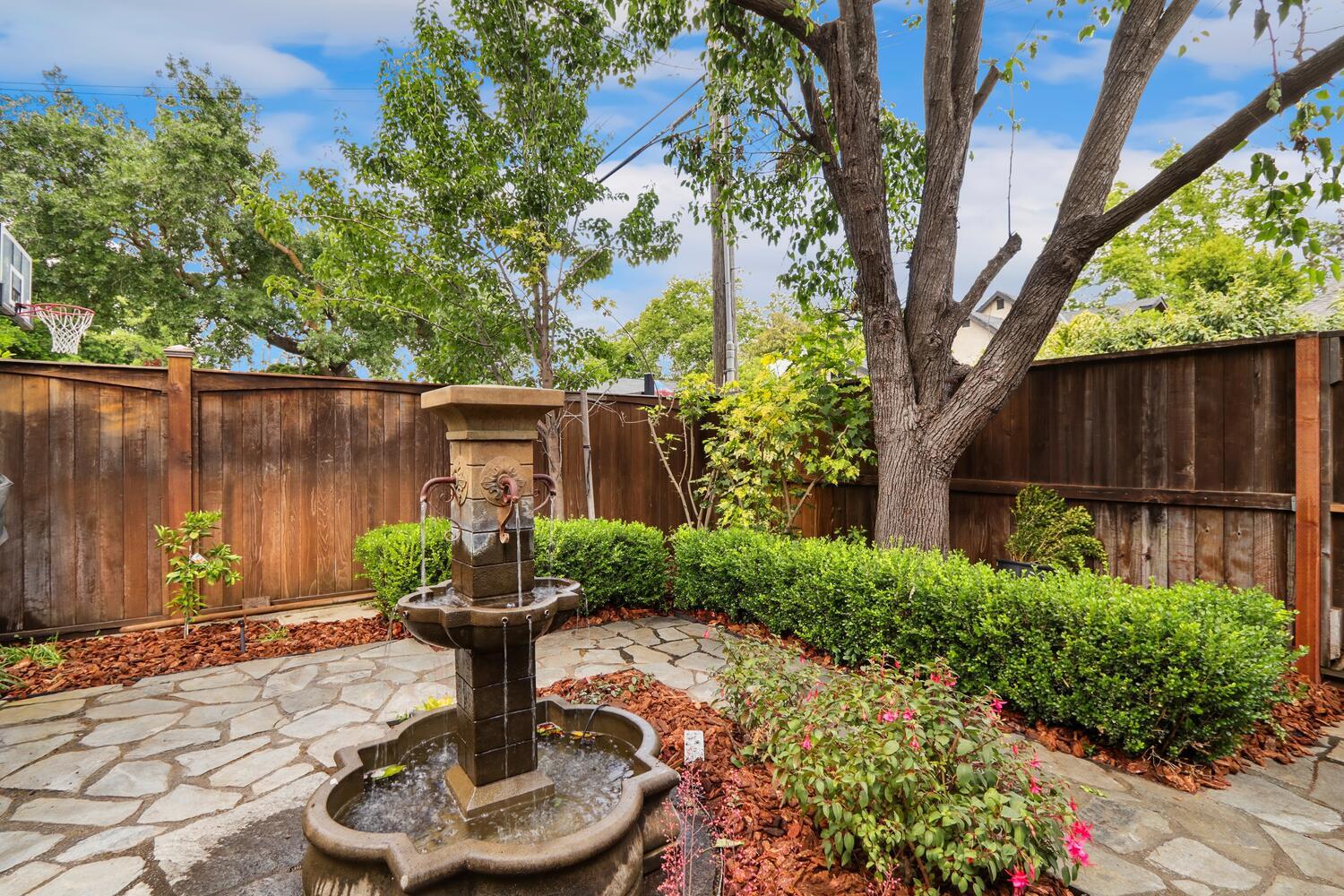 Detail Gallery Image 54 of 62 For 2665 Donner Way, Sacramento,  CA 95818 - 4 Beds | 3 Baths