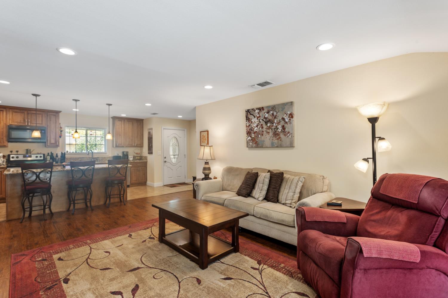 Detail Gallery Image 9 of 29 For 3136 Chelsea Rd, Sacramento,  CA 95864 - 4 Beds | 2 Baths