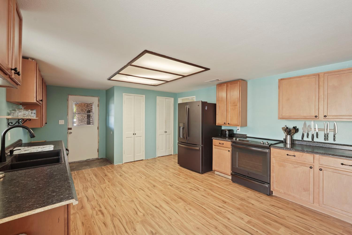Detail Gallery Image 19 of 59 For 8099 Savage Way, Valley Springs,  CA 95252 - 3 Beds | 2 Baths