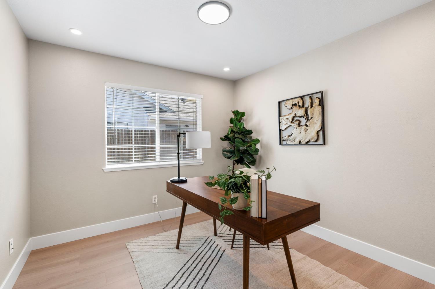 Detail Gallery Image 21 of 26 For 1406 Santa Fe Cir, Roseville,  CA 95678 - 4 Beds | 2 Baths
