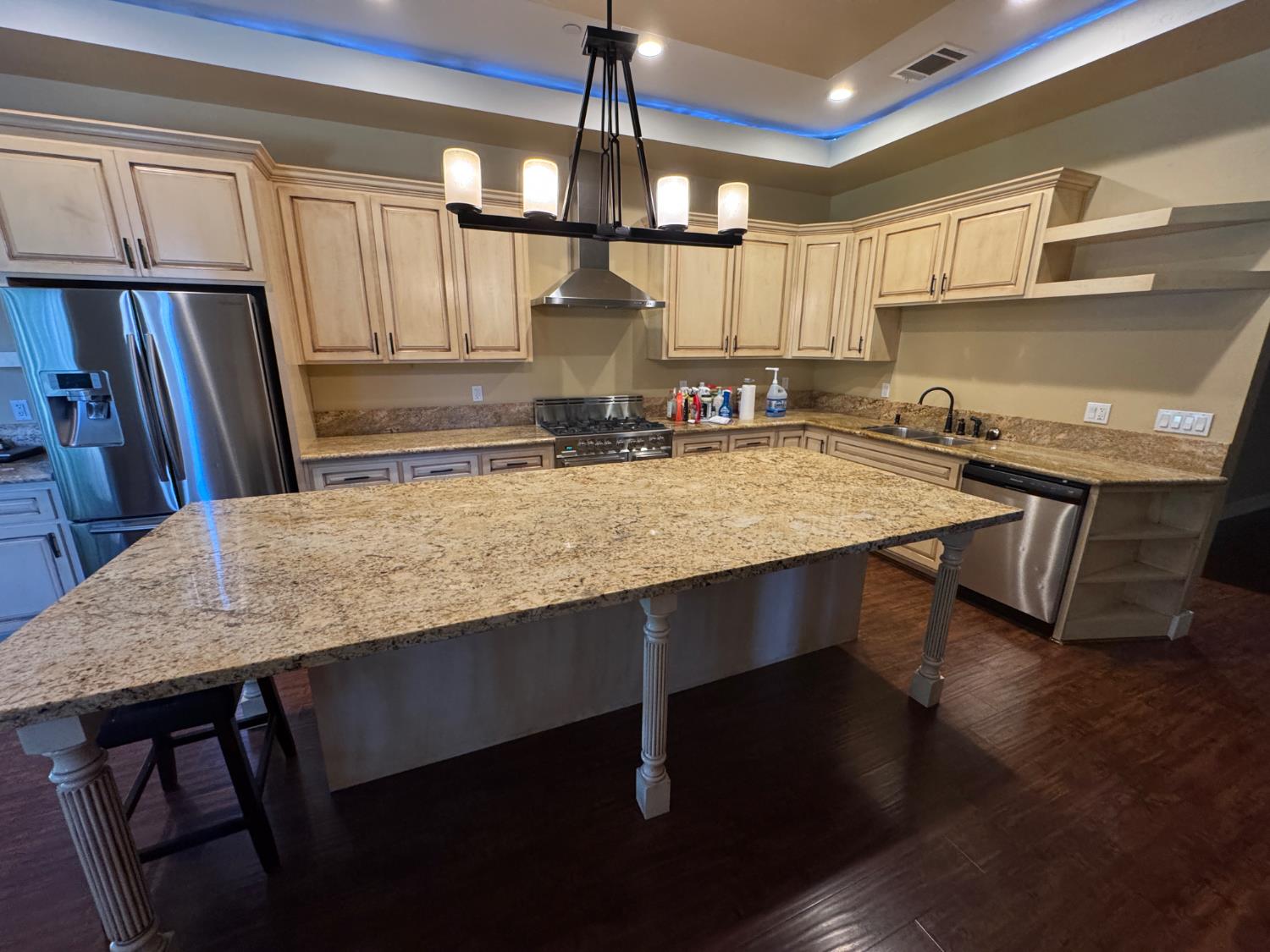 Detail Gallery Image 12 of 60 For 8856 Venikov Pl, Orangevale,  CA 95662 - 4 Beds | 3 Baths