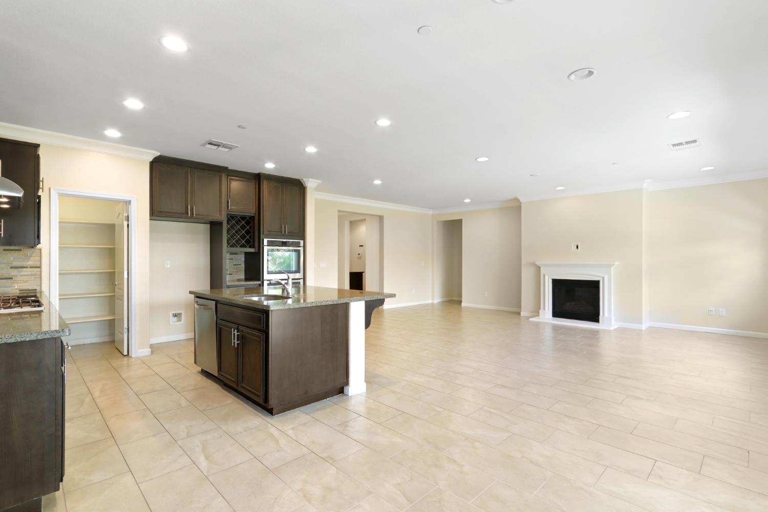 Detail Gallery Image 16 of 52 For 9820 Allen Ranch Way, Elk Grove,  CA 95757 - 4 Beds | 3 Baths