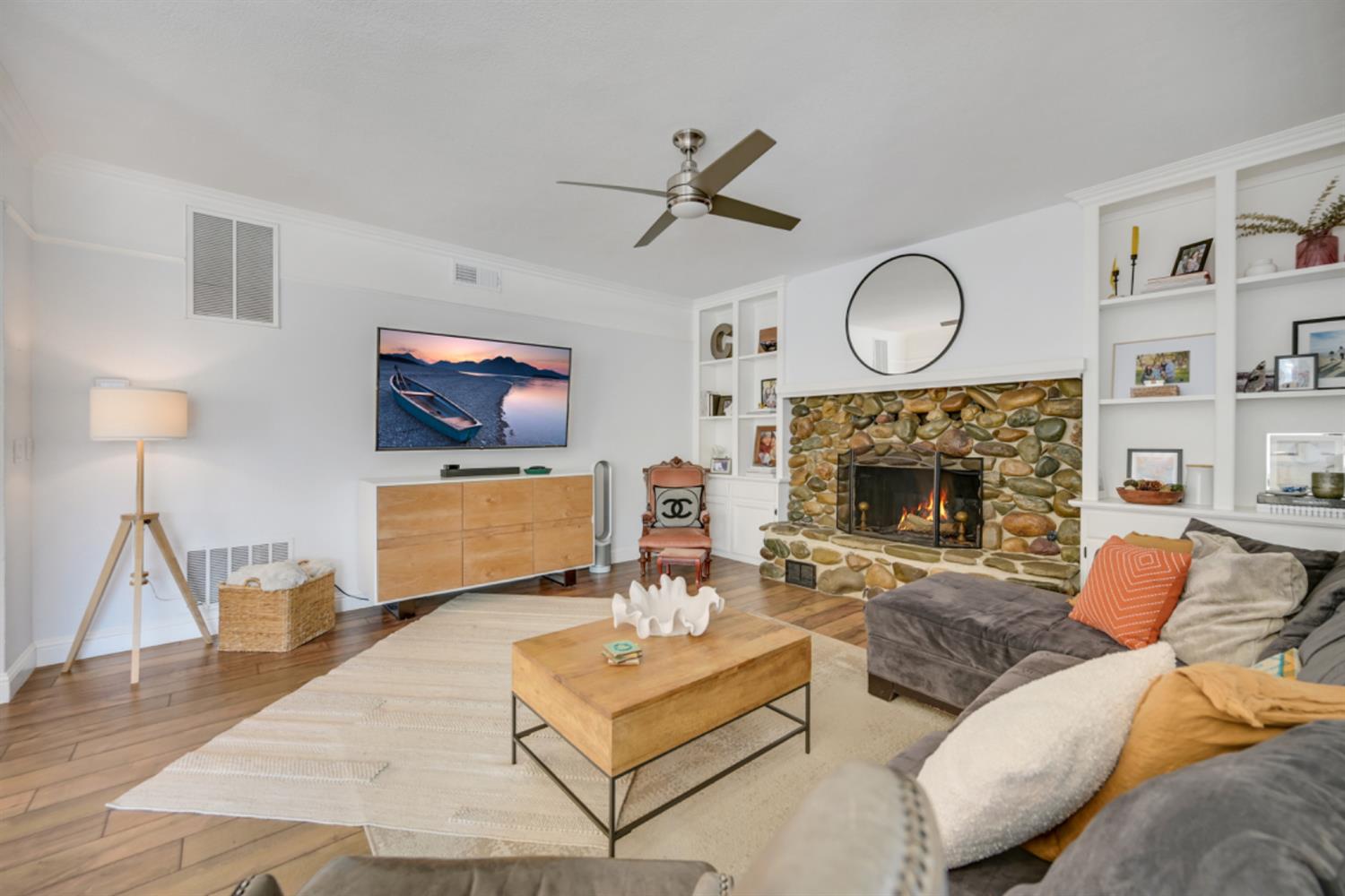 Detail Gallery Image 27 of 84 For 109 Bermuda Ct, Roseville,  CA 95678 - 4 Beds | 2/2 Baths