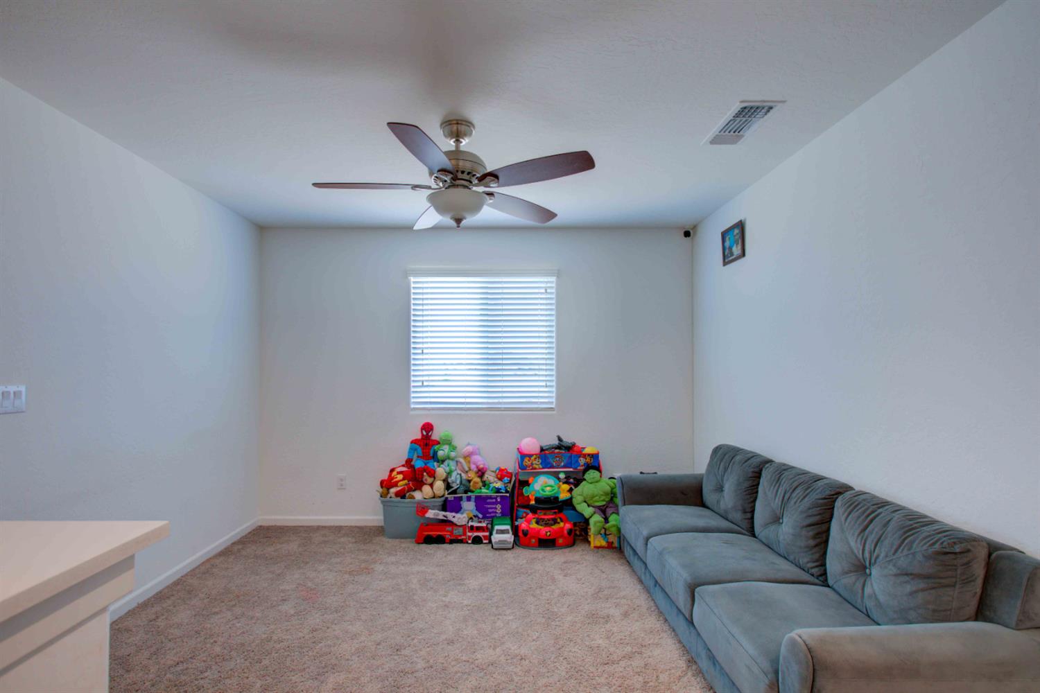 Detail Gallery Image 17 of 38 For 2045 Conadria Ave, Chowchilla,  CA 93610 - 4 Beds | 3 Baths