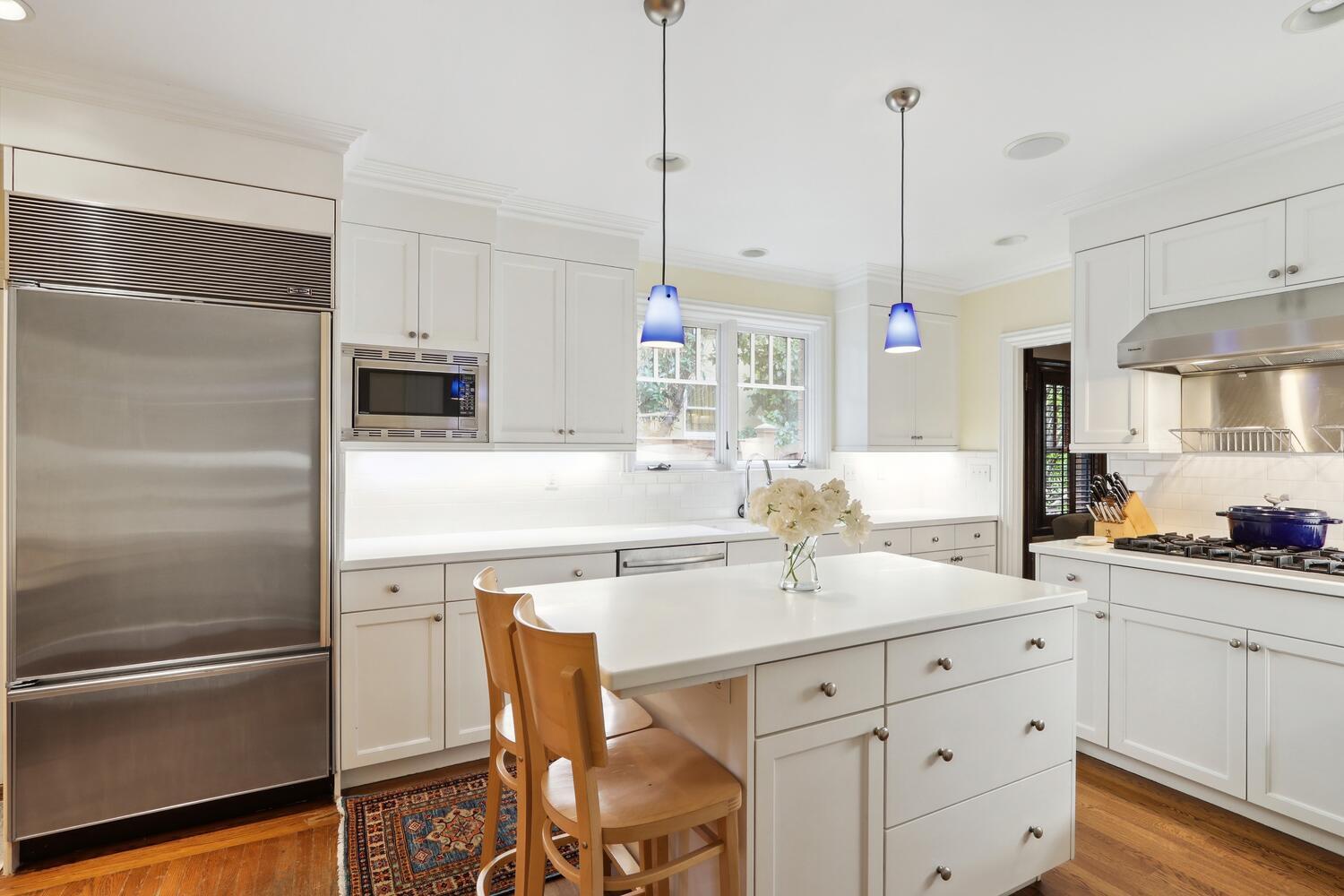 Detail Gallery Image 17 of 62 For 2665 Donner Way, Sacramento,  CA 95818 - 4 Beds | 3 Baths