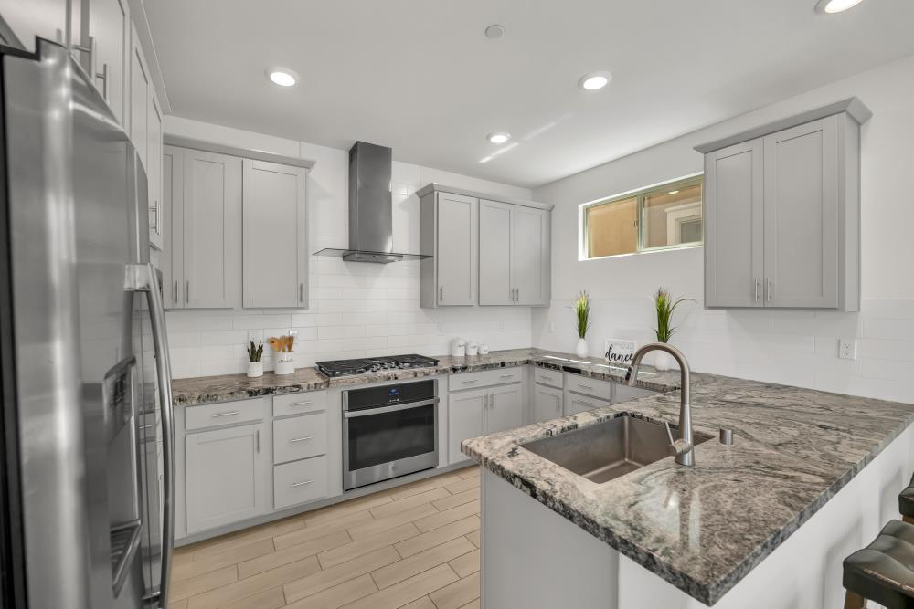 Detail Gallery Image 10 of 47 For 8836 Solo Way, Elk Grove,  CA 95757 - 3 Beds | 2/1 Baths
