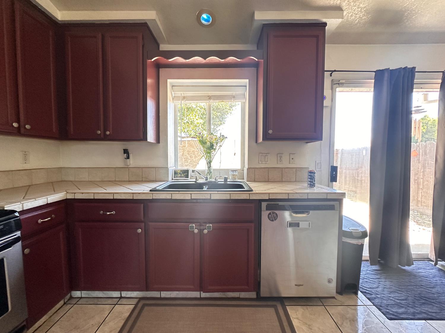 Detail Gallery Image 11 of 31 For 3431 Hawaii Ave, Riverbank,  CA 95367 - 3 Beds | 2 Baths