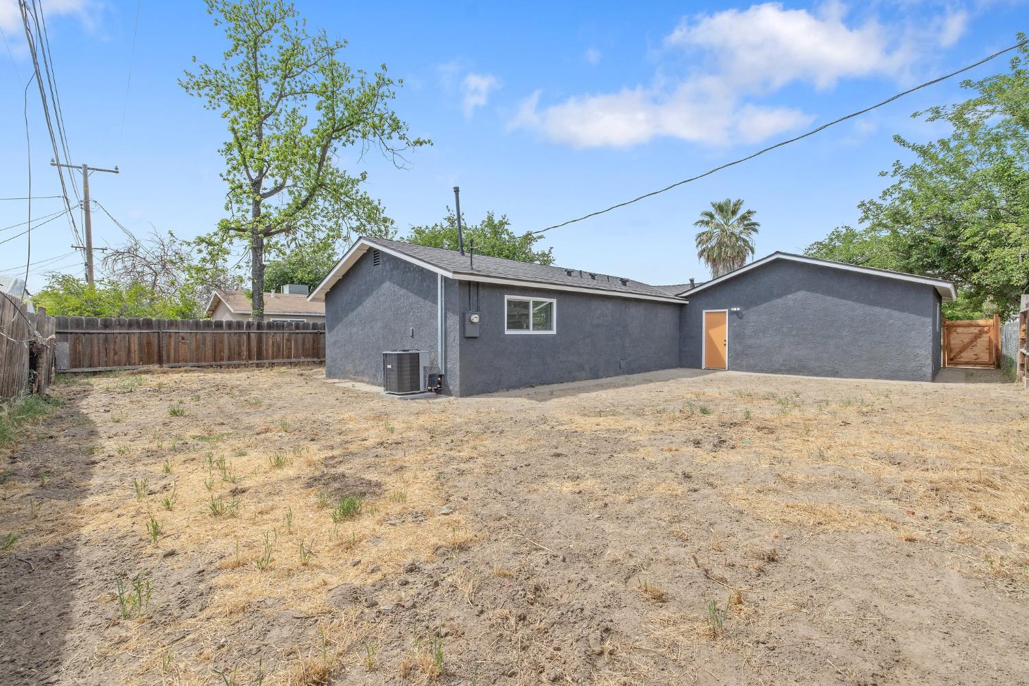Detail Gallery Image 29 of 32 For 10141 Haven Ln, Hanford,  CA 93230 - 3 Beds | 2 Baths