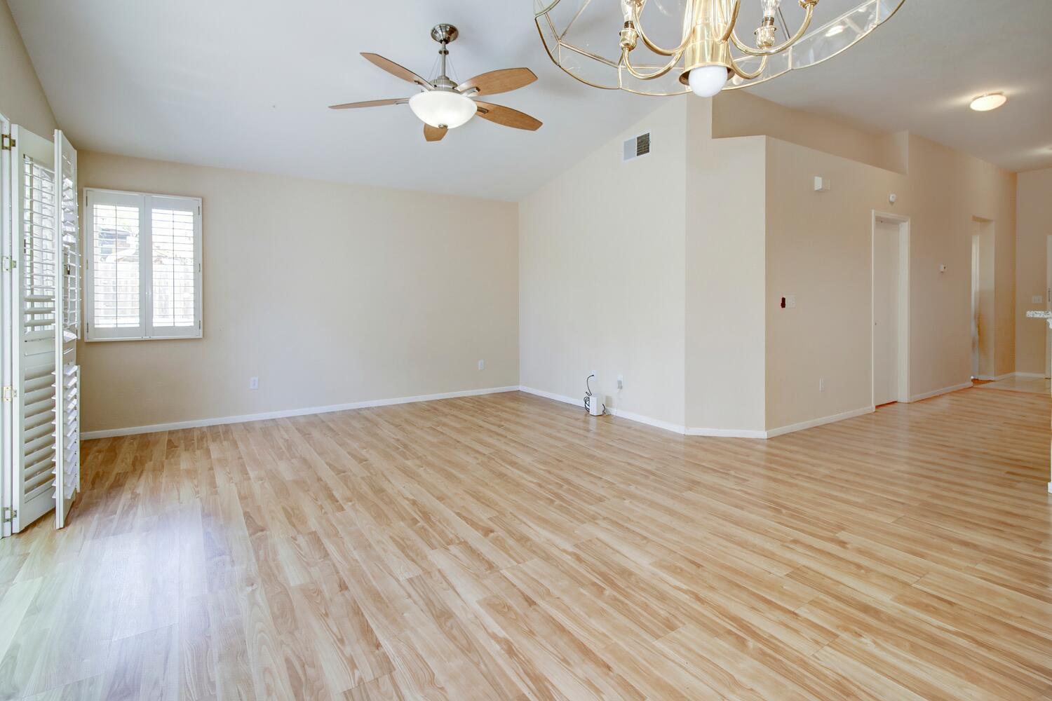 Detail Gallery Image 4 of 28 For 2385 Roualt St, Davis,  CA 95618 - 3 Beds | 2 Baths