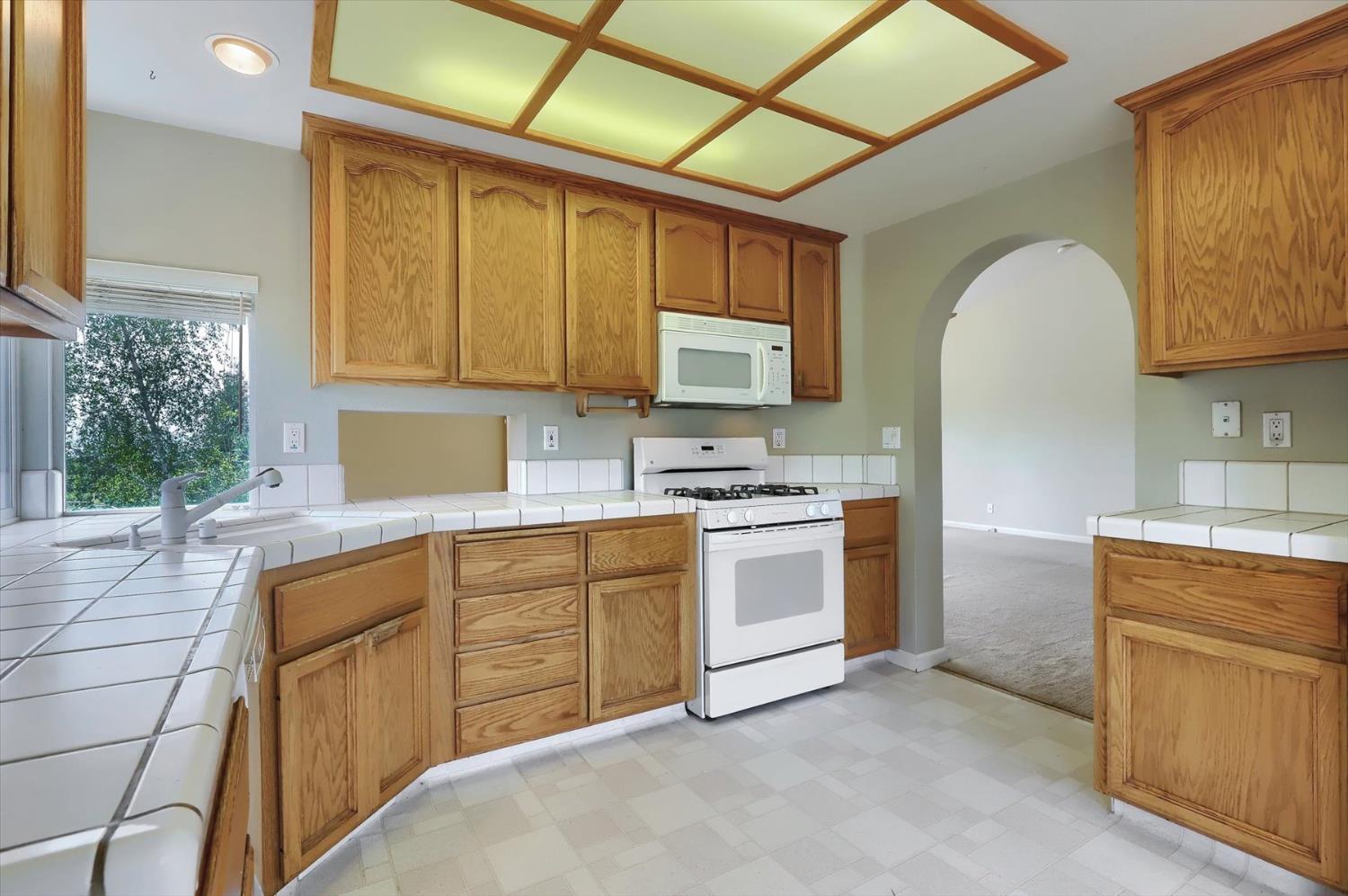 Detail Gallery Image 9 of 64 For 113 Holbrooke Way, Grass Valley,  CA 95945 - 2 Beds | 2 Baths