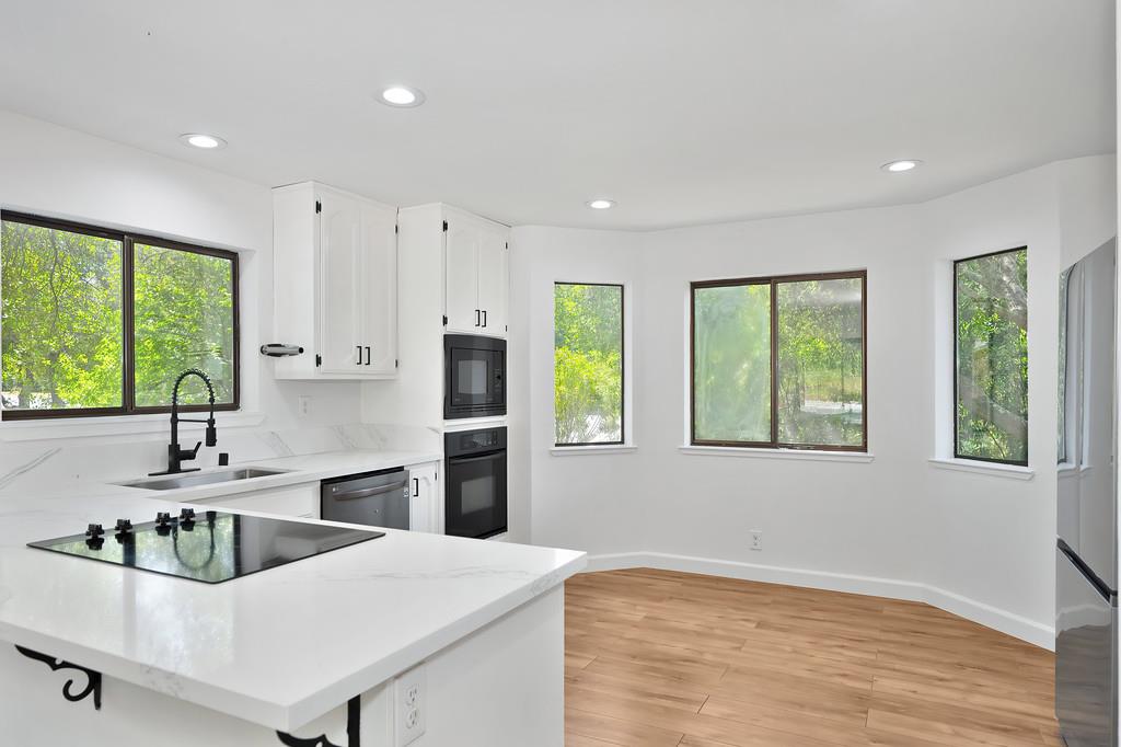 La Crescenta Drive, Cameron Park, California image 16