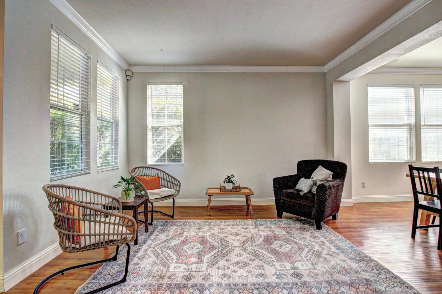 Detail Gallery Image 5 of 58 For 1461 Cortina Rd, West Sacramento,  CA 95691 - 5 Beds | 3 Baths