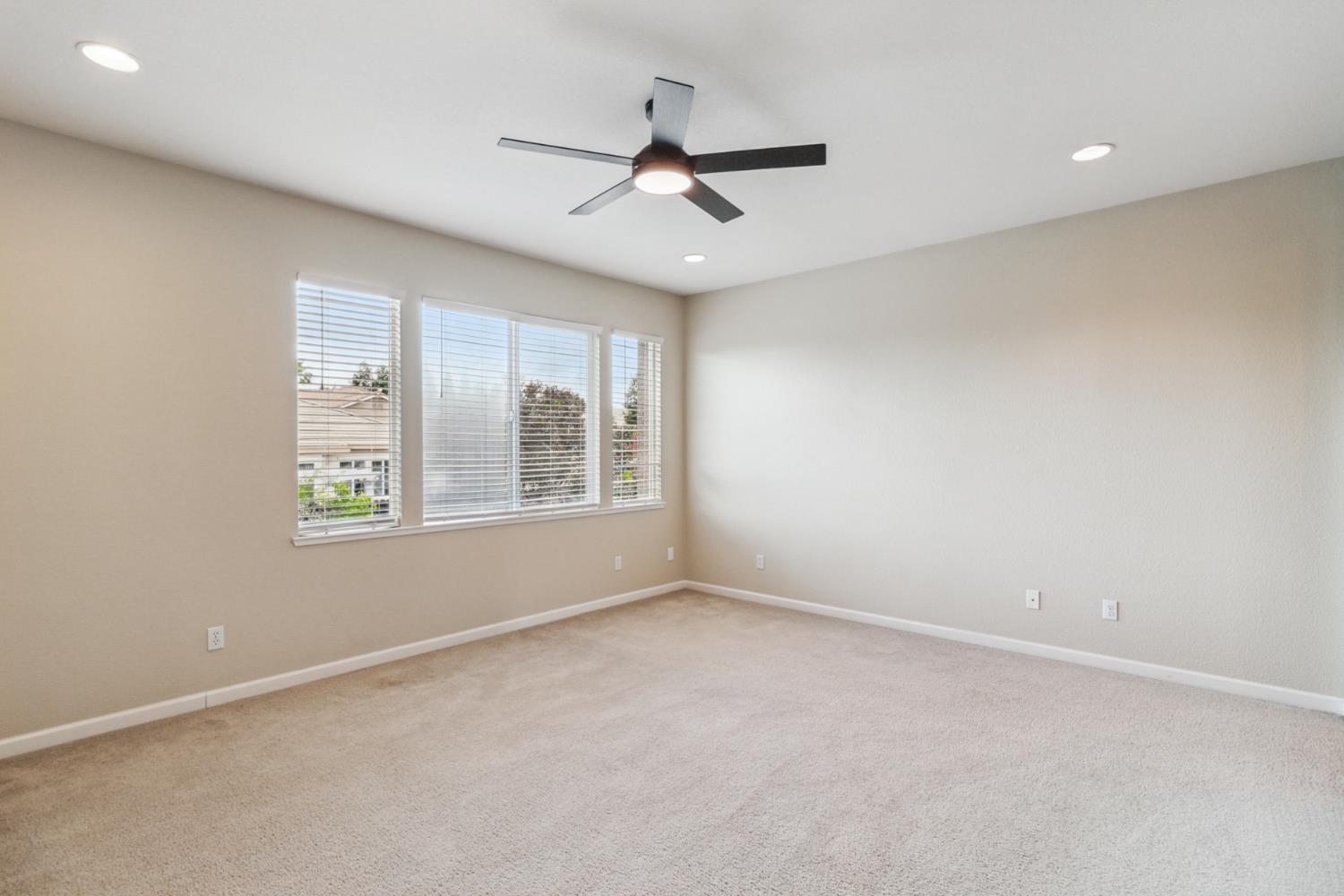 Detail Gallery Image 35 of 67 For 2039 Petruchio Way, Roseville,  CA 95661 - 4 Beds | 3 Baths