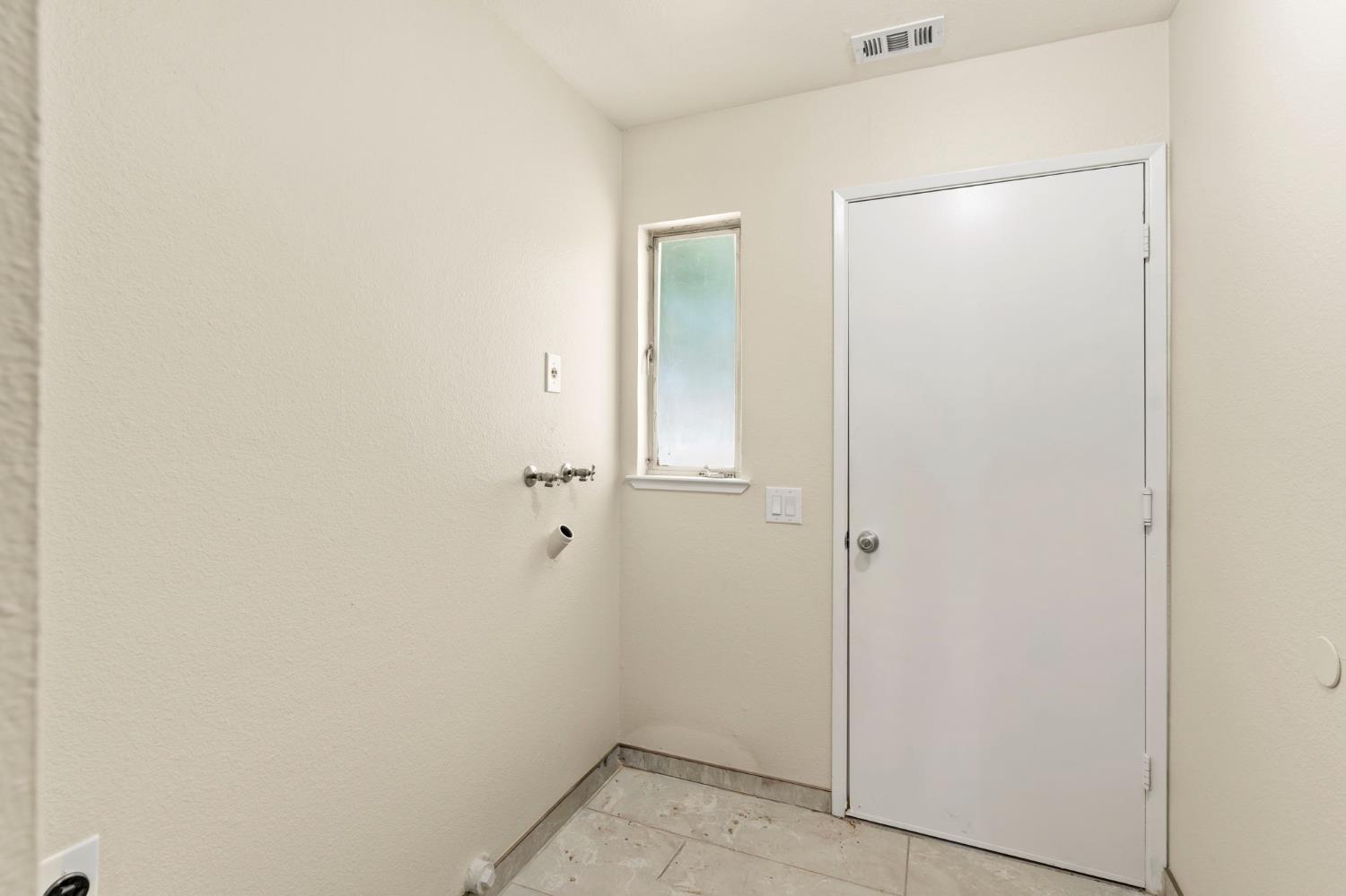 Detail Gallery Image 16 of 18 For 2911 Baronet Way, Sacramento,  CA 95833 - 3 Beds | 2 Baths