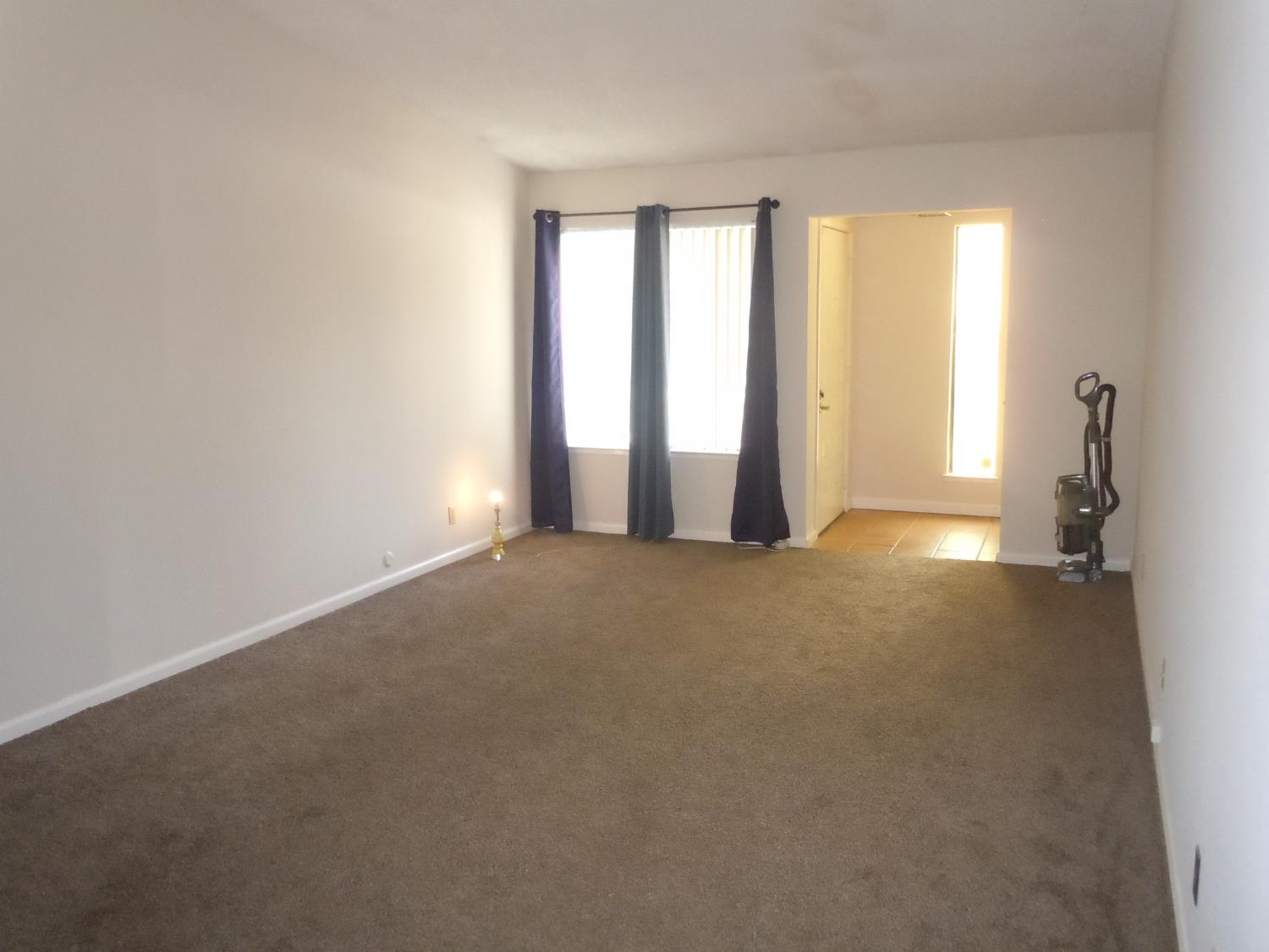 Detail Gallery Image 16 of 17 For 3077 Funston Dr, Sacramento,  CA 95833 - 2 Beds | 2 Baths
