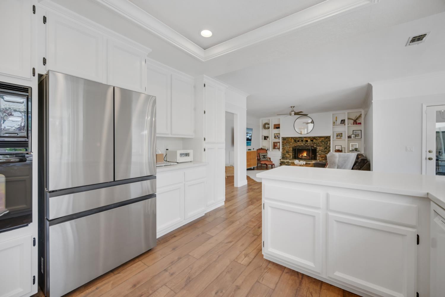 Detail Gallery Image 14 of 84 For 109 Bermuda Ct, Roseville,  CA 95678 - 4 Beds | 2/2 Baths