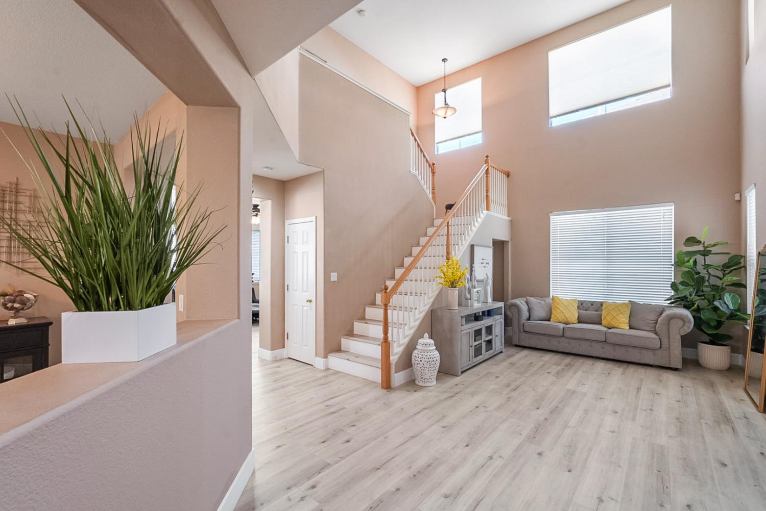 Detail Gallery Image 4 of 29 For 9505 Sarazen Ct, Patterson,  CA 95363 - 3 Beds | 3 Baths
