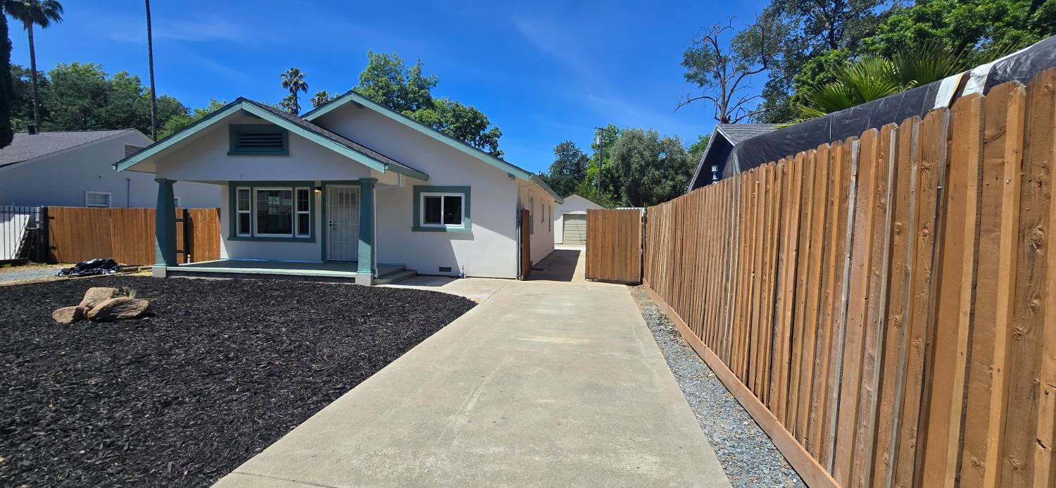 Detail Gallery Image 40 of 59 For 3129 Judah St, Sacramento,  CA 95815 - 2 Beds | 2 Baths