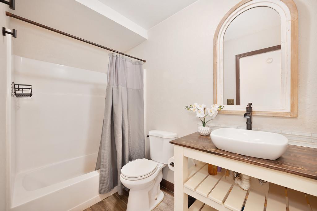Detail Gallery Image 15 of 43 For 1930 Indian Rock Rd, Cool,  CA 95614 - 3 Beds | 2/1 Baths