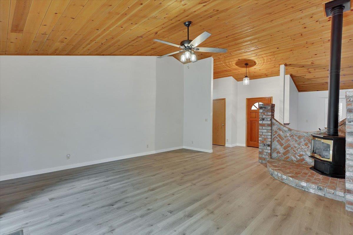 Detail Gallery Image 19 of 75 For 13901 Lake Wildwood Dr, Penn Valley,  CA 95946 - 3 Beds | 2 Baths