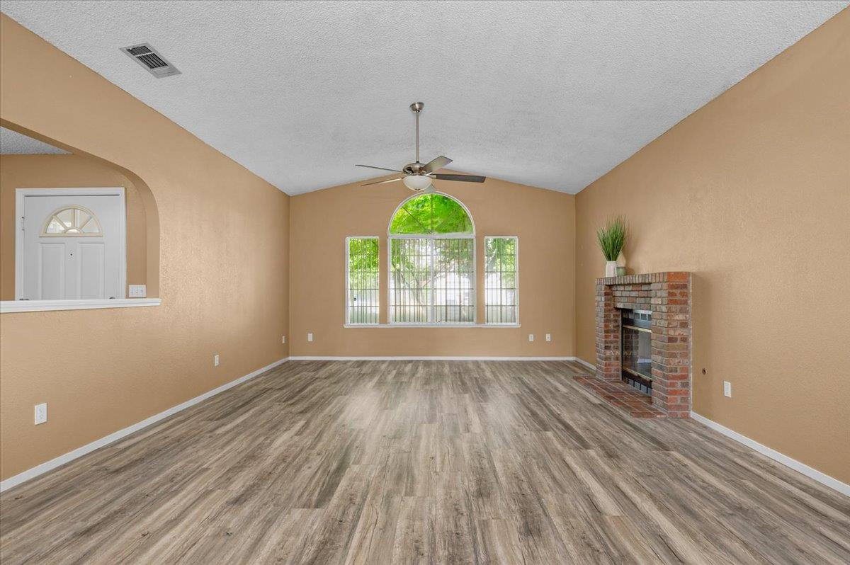 N Cleo Avenue, Fresno, California image 6