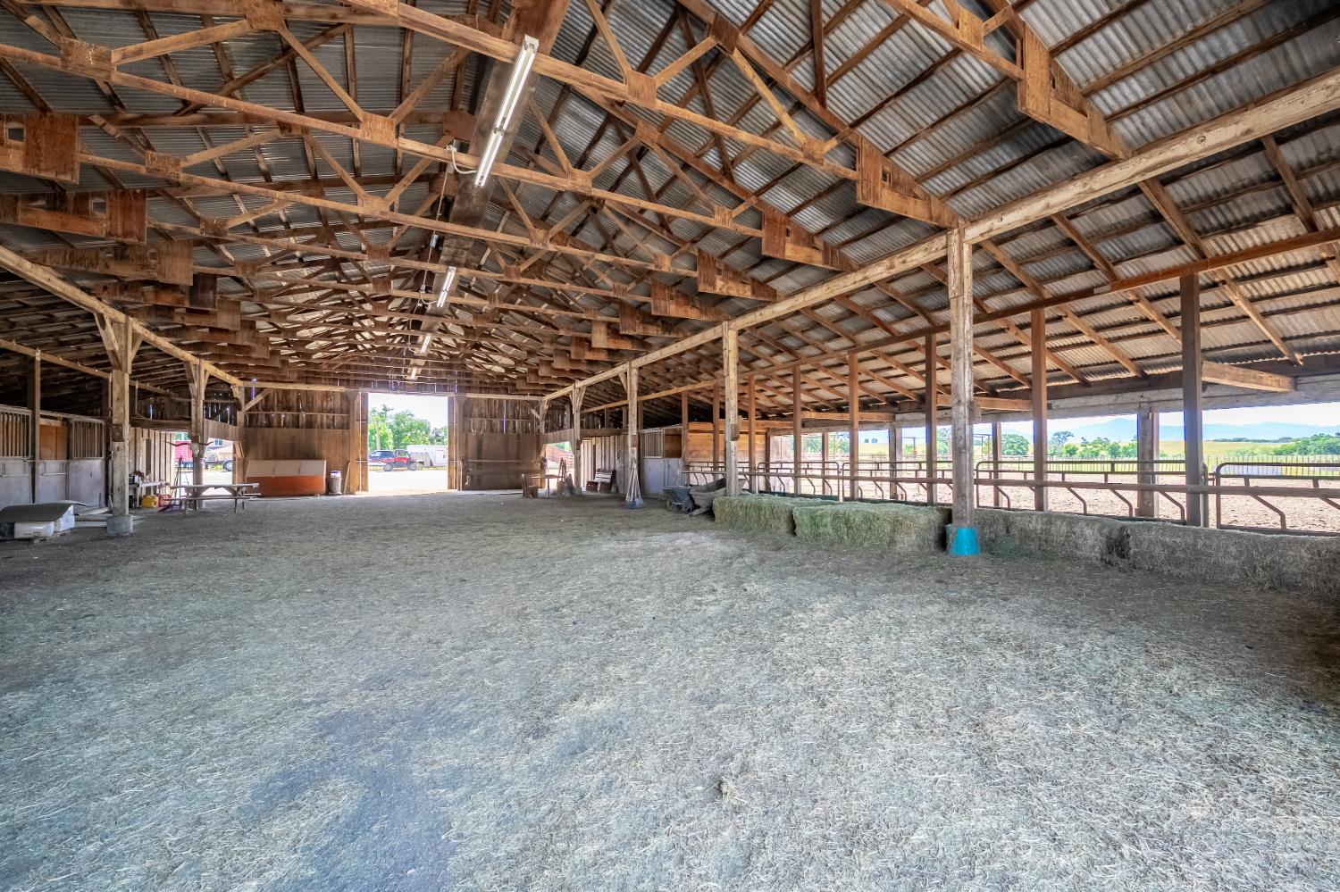 Detail Gallery Image 43 of 89 For 15605 Johnson Rd, Red Bluff,  CA 96080 - 4 Beds | 4 Baths