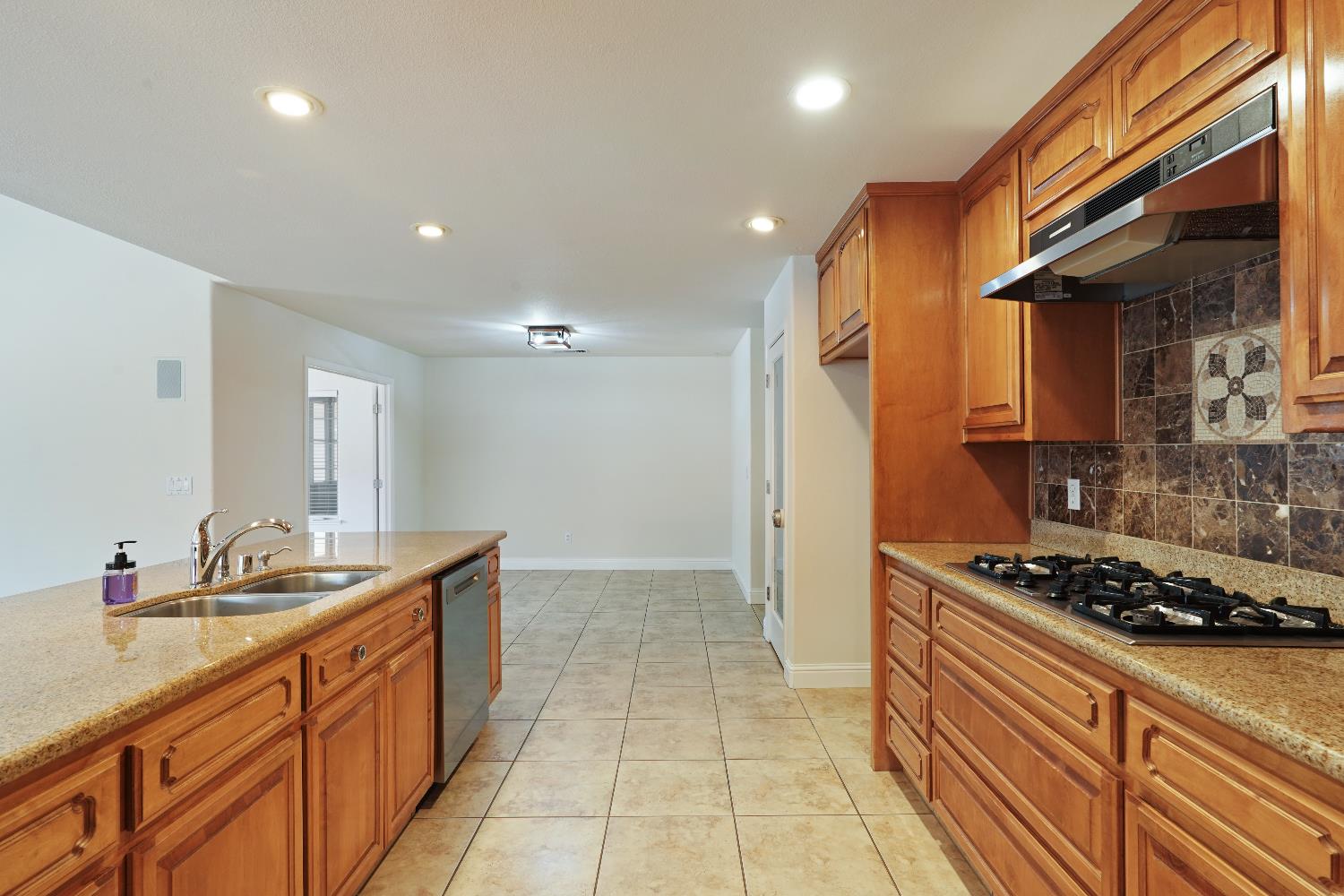 Detail Gallery Image 16 of 40 For 8760 Greer Way, Valley Springs,  CA 95252 - 3 Beds | 2 Baths