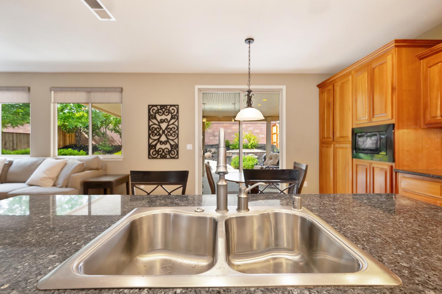 Detail Gallery Image 35 of 96 For 12379 El Portal Way, Rancho Cordova,  CA 95742 - 3 Beds | 2/1 Baths