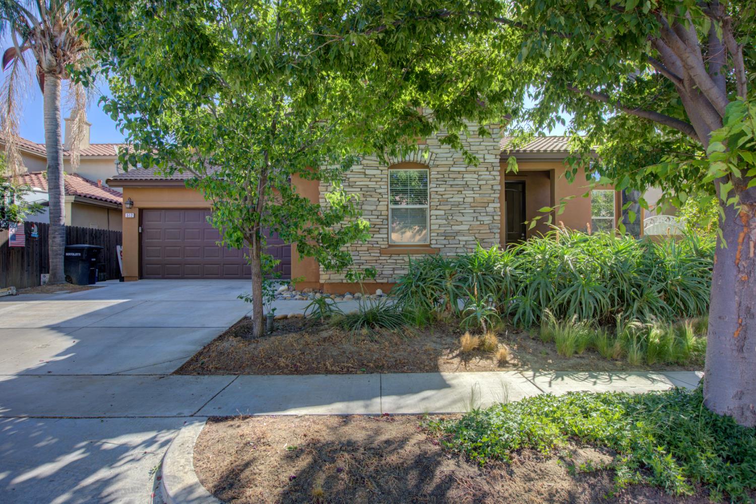 Detail Gallery Image 3 of 71 For 512 Squash Creek Ln, Patterson,  CA 95363 - 5 Beds | 3/1 Baths