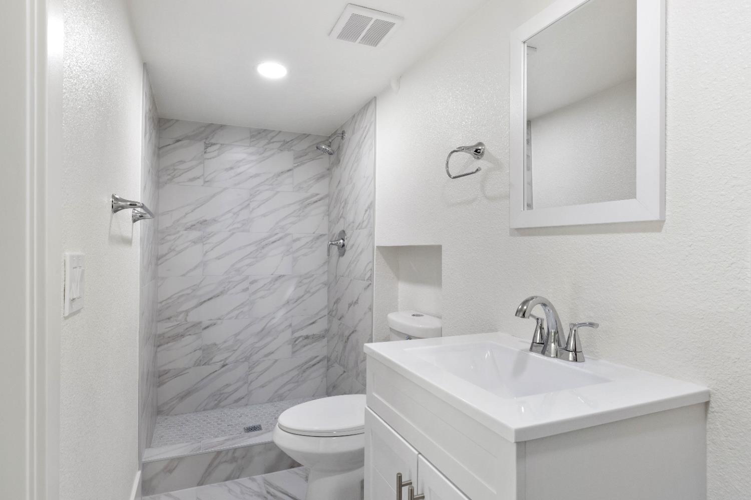 Detail Gallery Image 33 of 40 For 2124 Scenic Dr, Modesto,  CA 95355 - 4 Beds | 3/1 Baths