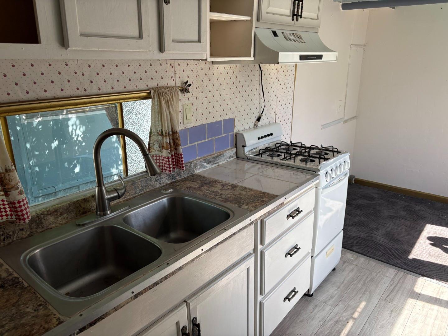 Detail Gallery Image 8 of 12 For 1750 Auburn Blvd 33, Sacramento,  CA 95815 - 1 Beds | 1 Baths