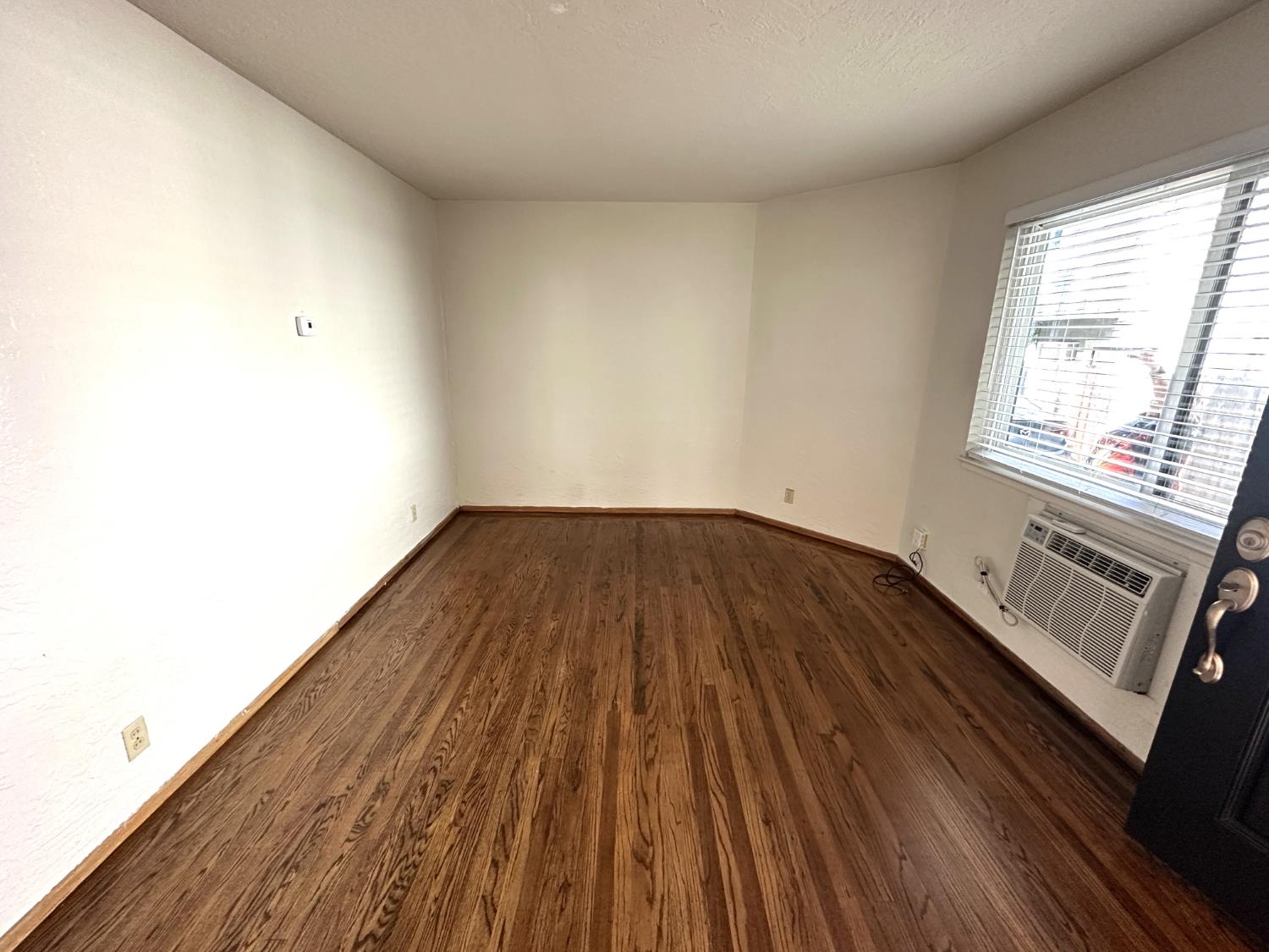 Detail Gallery Image 23 of 70 For 2124 H St, Sacramento,  CA 95816 - – Beds | – Baths