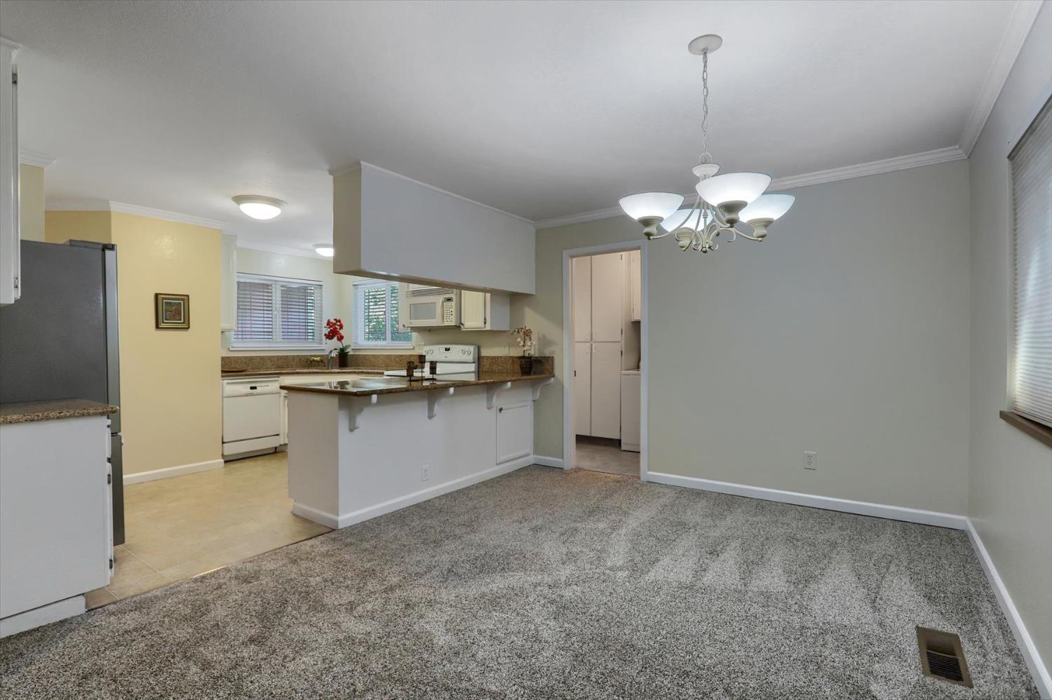 Detail Gallery Image 8 of 95 For 11391 Sandpiper Way, Penn Valley,  CA 95946 - 3 Beds | 2 Baths