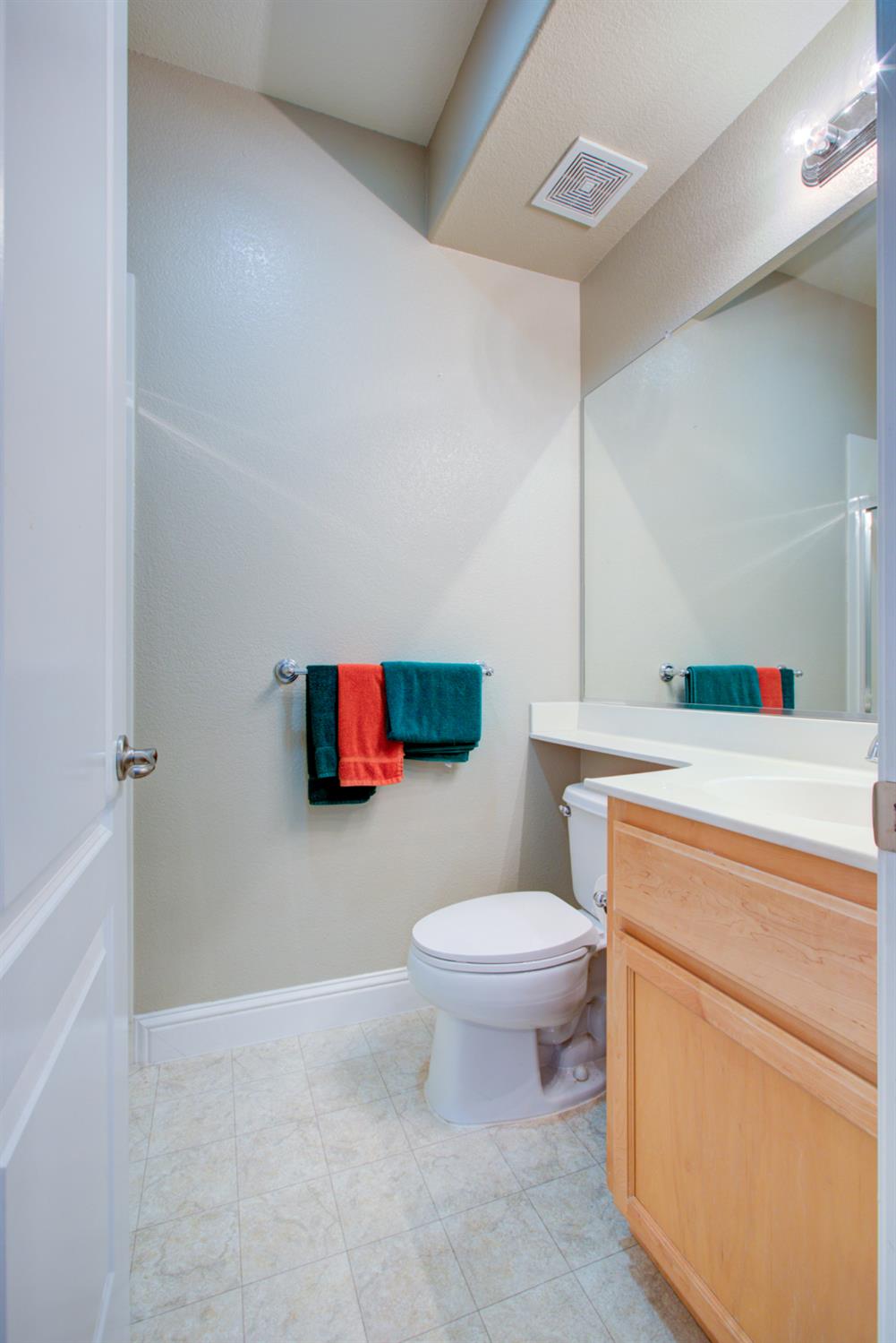 Detail Gallery Image 16 of 71 For 512 Squash Creek Ln, Patterson,  CA 95363 - 5 Beds | 3/1 Baths