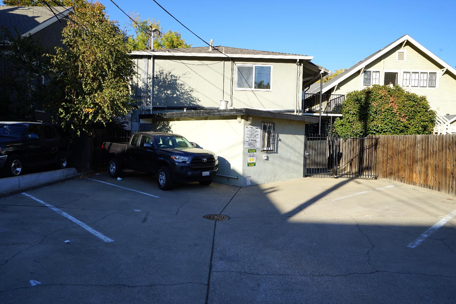 Detail Gallery Image 16 of 19 For 1716 O St, Sacramento,  CA 95811 - – Beds | – Baths