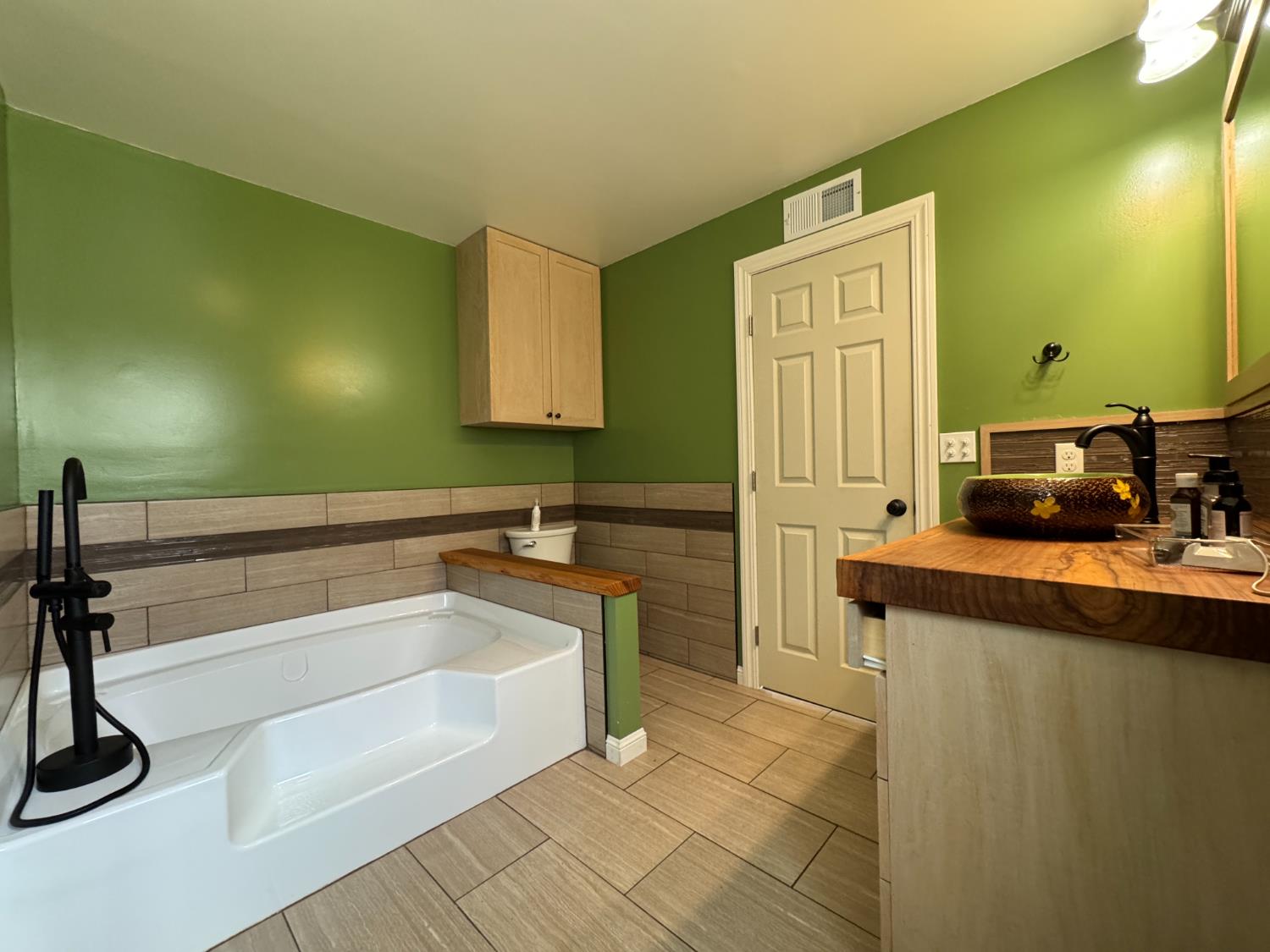 Detail Gallery Image 20 of 79 For 12991 Lake Francis Ext Rd, Dobbins,  CA 95935 - 2 Beds | 2 Baths