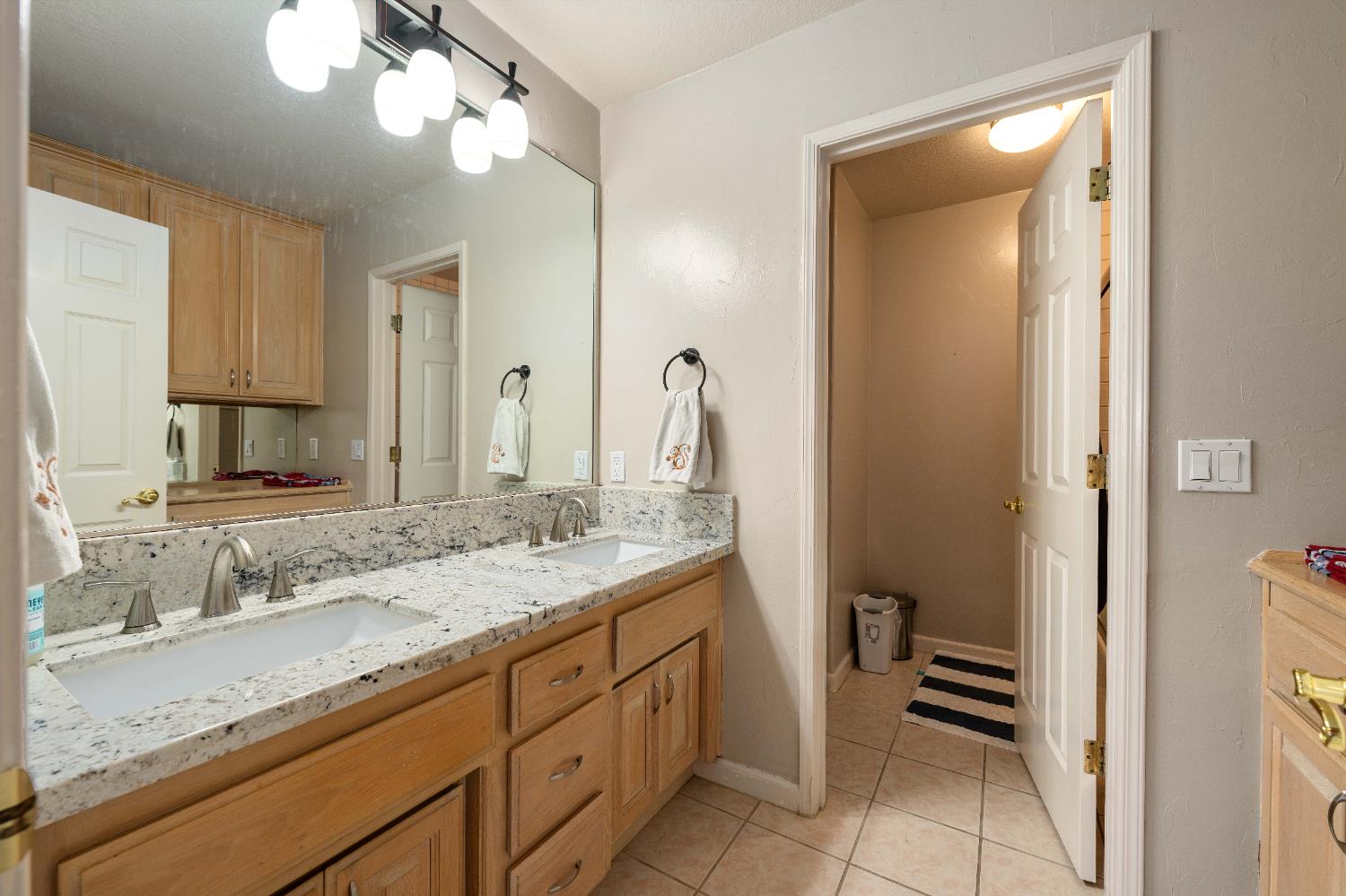 Roble Court, El Dorado Hills, California image 32