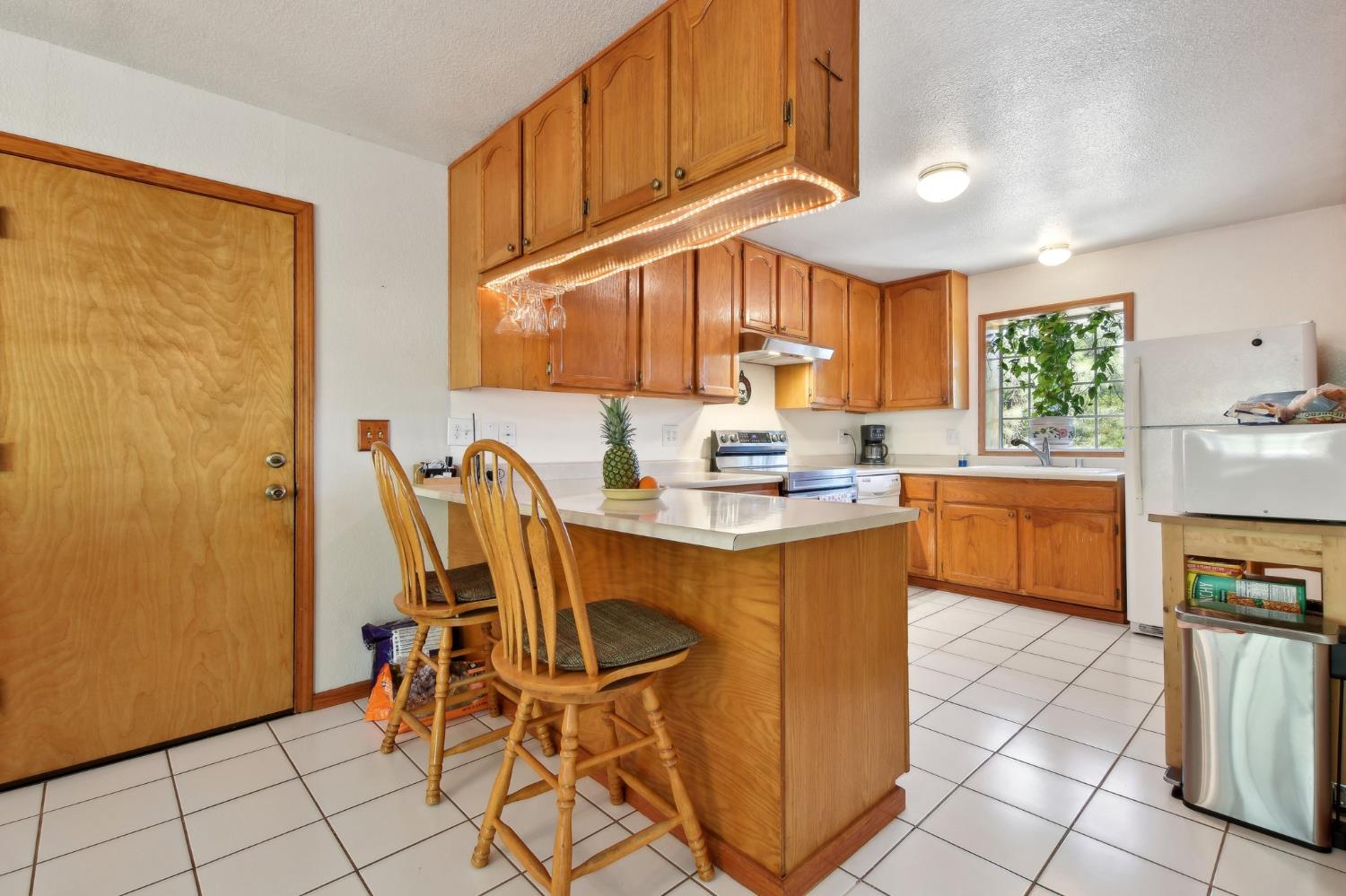 Detail Gallery Image 11 of 23 For 1840 Mary Ct, Placerville,  CA 95667 - 3 Beds | 2 Baths