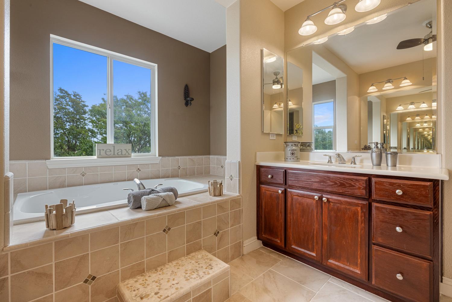 Detail Gallery Image 40 of 76 For 1734 Bandoni Ln, Manteca,  CA 95337 - 4 Beds | 3/1 Baths