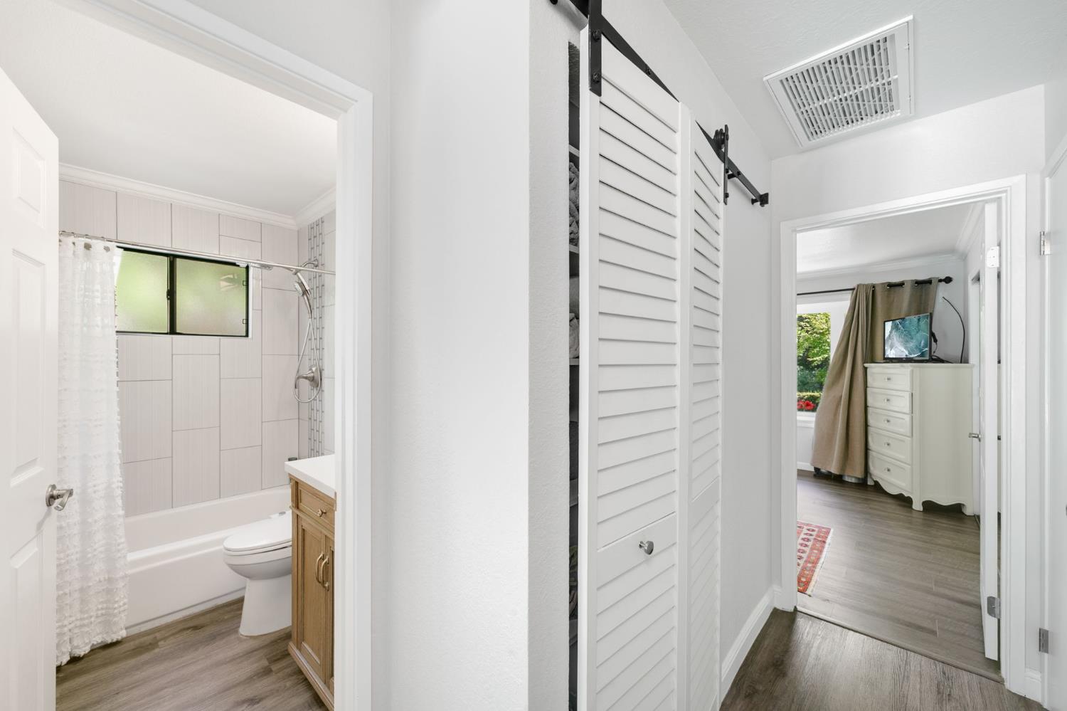 Detail Gallery Image 23 of 46 For 8717 Sunset Ave, Fair Oaks,  CA 95628 - 3 Beds | 2 Baths