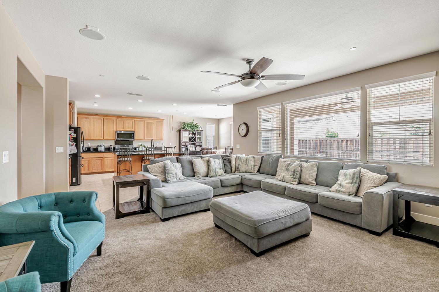 Detail Gallery Image 11 of 80 For 1162 Maugham Dr, Galt,  CA 95632 - 4 Beds | 3 Baths