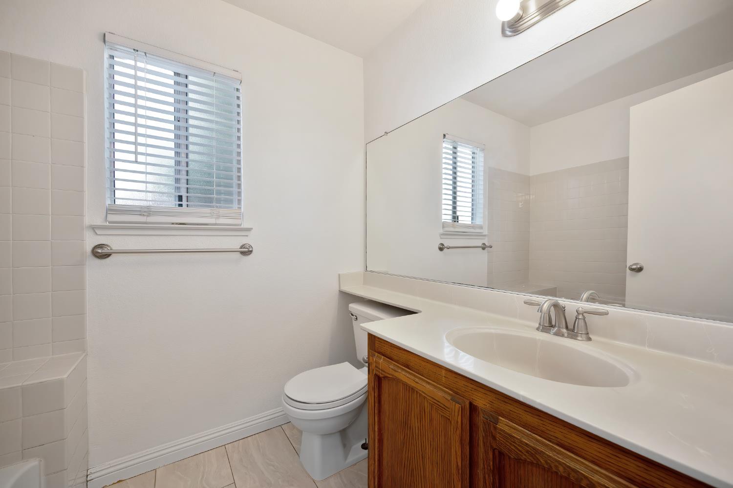 Detail Gallery Image 21 of 28 For 4123 Sea Meadow Way, Sacramento,  CA 95823 - 3 Beds | 2 Baths