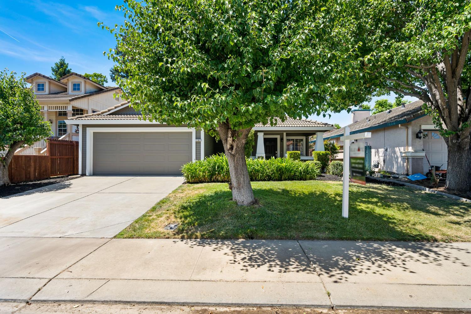 Detail Gallery Image 4 of 42 For 2167 Turtledove Ct, Lodi,  CA 95240 - 4 Beds | 2 Baths