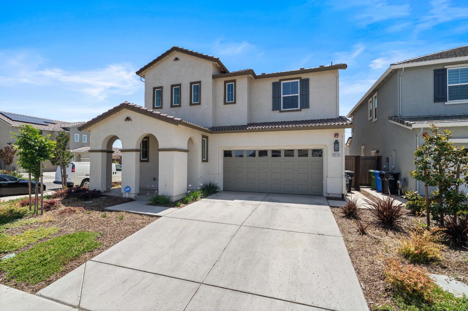 Detail Gallery Image 2 of 46 For 8358 Akino Ct, Elk Grove,  CA 95757 - 4 Beds | 3/1 Baths