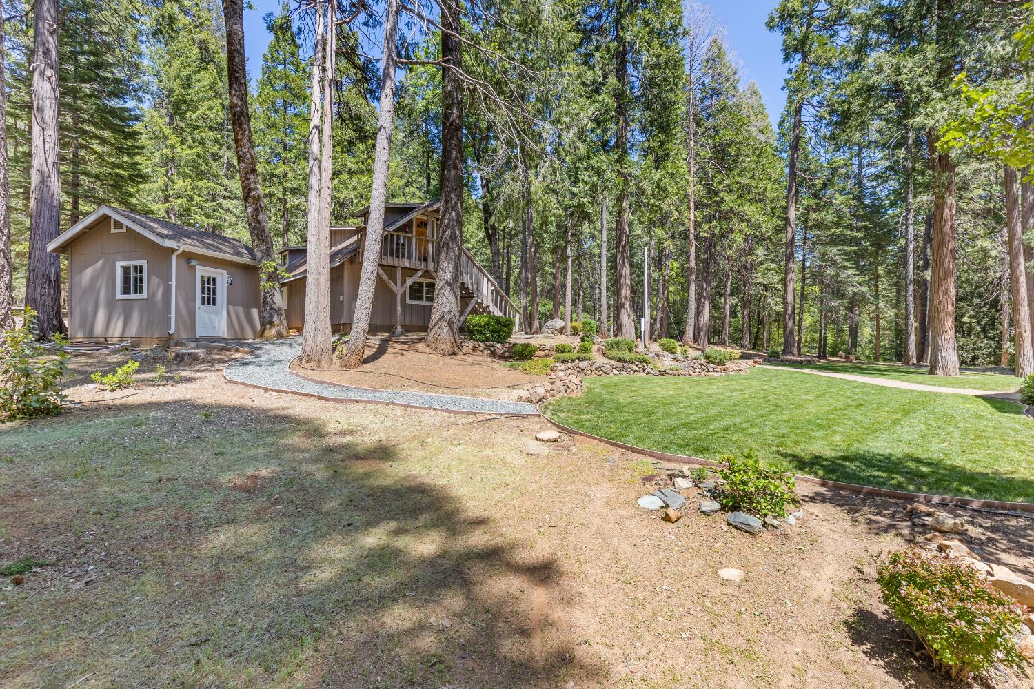Detail Gallery Image 8 of 98 For 19163 Scotts Flat, Nevada City,  CA 95959 - 5 Beds | 5 Baths