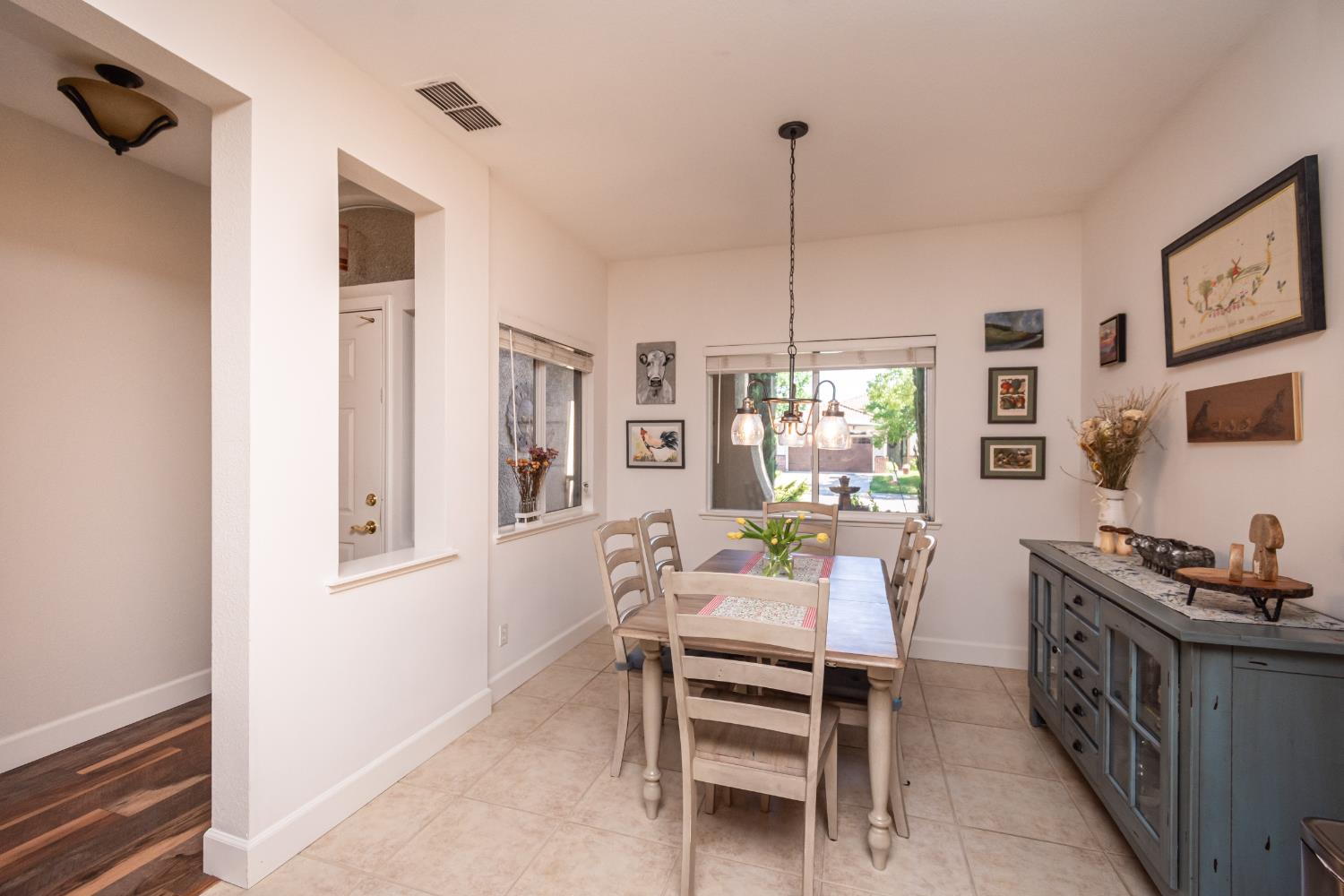 Detail Gallery Image 7 of 48 For 320 Leckenby Way, Folsom,  CA 95630 - 3 Beds | 2 Baths